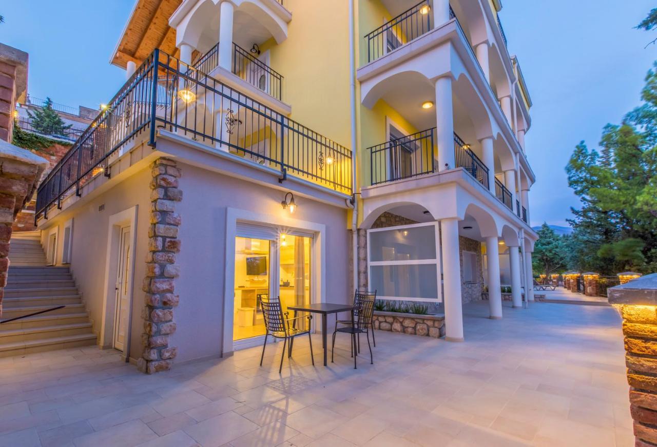 Palace Paulina Apartments Novi Vinodolski Esterno foto